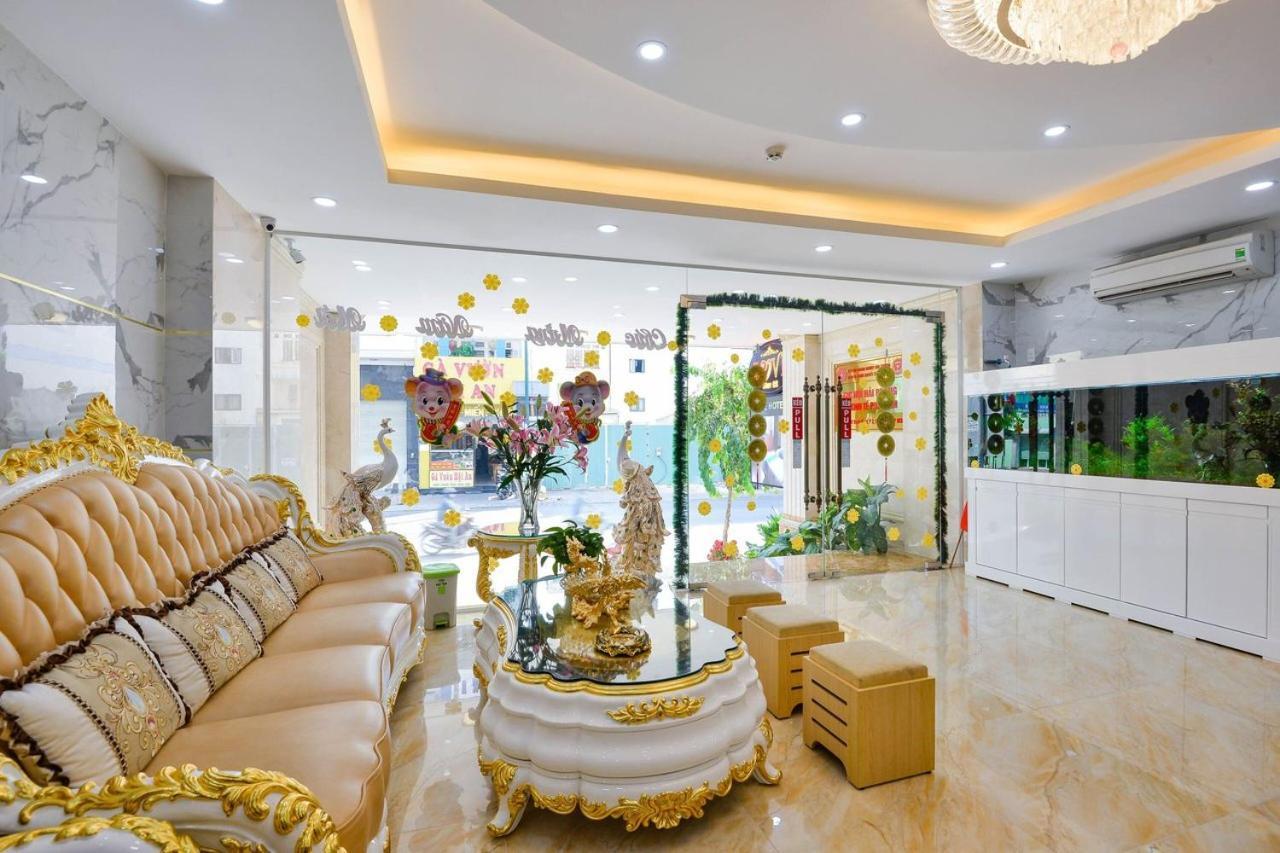 Khách sạn Tình Yêu Sân Bay TP. Hồ Chí Minh
