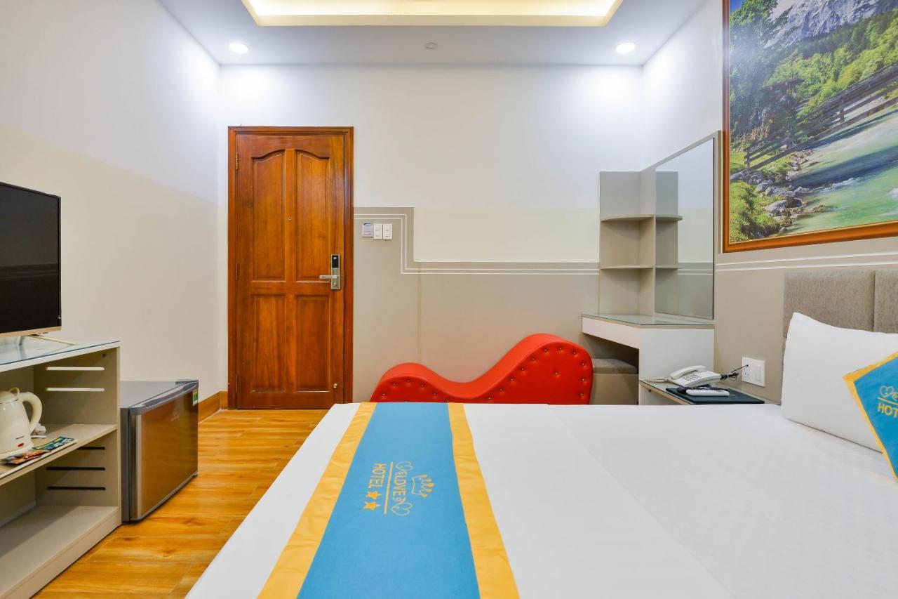 Khách sạn Tình Yêu Sân Bay